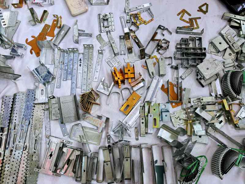 Shift Bezagi Metall Quvurlari